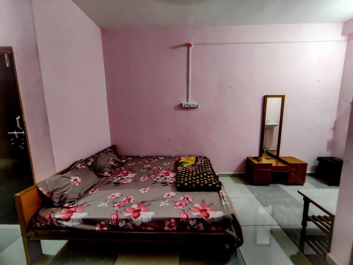 Krishna Homestay Garudeshwar Exterior foto